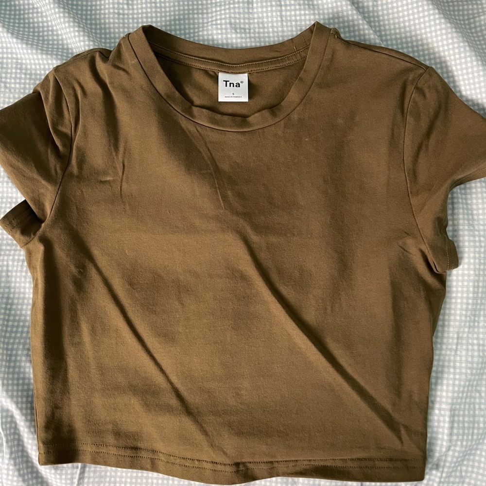 ARITZIA TNA TSHIRT